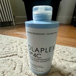 OLAPLEX No.4C Bond Maintenance Clarifying Shampoo - White and Blue